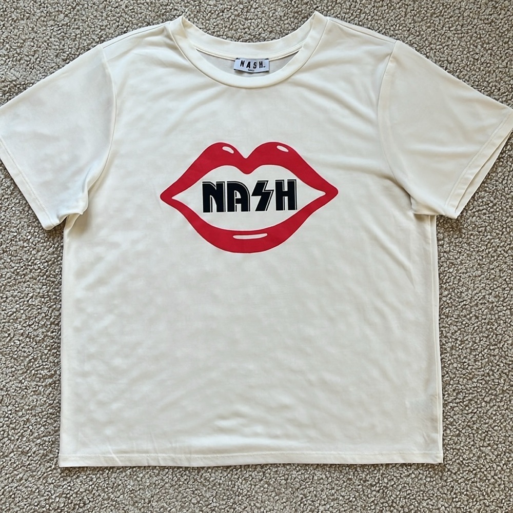 NASH Lips Tee Size Small